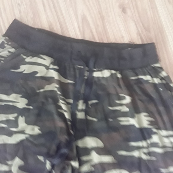 Camo joggers - Picture 2 of 3
